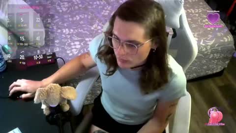 cutiepiescarlett online show from May 12, 3:25 am