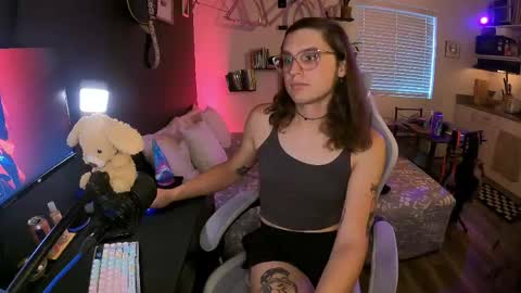 cutiepiescarlett online show from May 25, 1:55 am