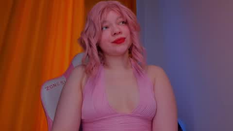 CutieSue online show from May 20, 12:11 pm
