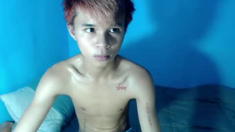 Snapshot of cutiewalter chatting on April 22, 5:43 am cutiewalter online show from April 22, 5:43 am
