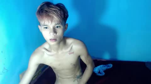 Snapshot of cutiewalter chatting on April 23, 10:36 am cutiewalter online show from April 23, 10:36 am