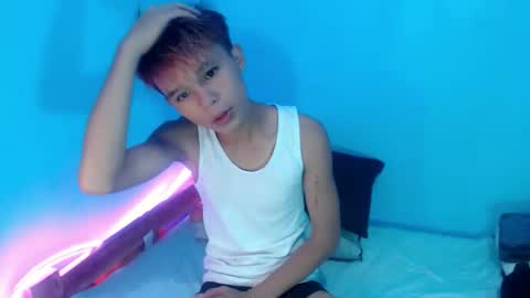 Snapshot of cutiewalter chatting on April 27, 8:45 am cutiewalter online show from April 27, 8:45 am