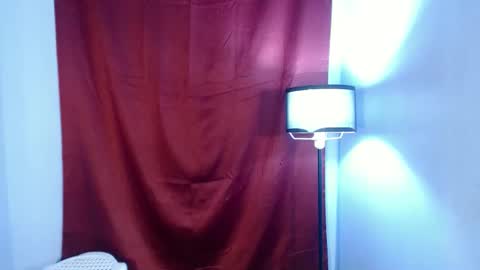 Snapshot of cutiewalter chatting on May 13, 5:21 pm cutiewalter online show from May 13, 5:21 pm