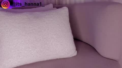 Snapshot of cutte_hanna18 chatting on May 21, 6:48 pm Hannah online show from May 21, 6:48 pm