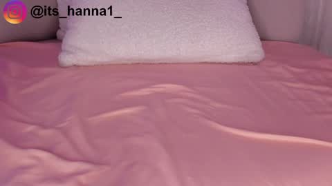 Snapshot of cutte_hanna18 chatting on May 26, 9:00 pm Hannah online show from May 26, 9:00 pm