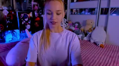 Snapshot of cuttie_ponyy chatting on November 30, 9:19 pm Nora online show from November 30, 9:19 pm