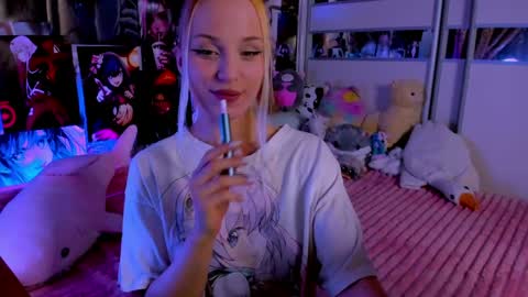Nora online show from April 30, 8:26 pm