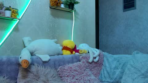 Snapshot of cuttiebunny chatting on May 15, 11:34 pm cuttiebunny online show from May 15, 11:34 pm