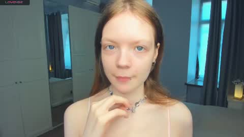 Snapshot of cuty_petite chatting on June 30, 5:41 am Anne online show from June 30, 5:41 am