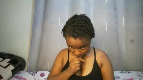 Snapshot of cutypookie chatting on October 14, 6:52 pm cutypookie online show from October 14, 6:52 pm