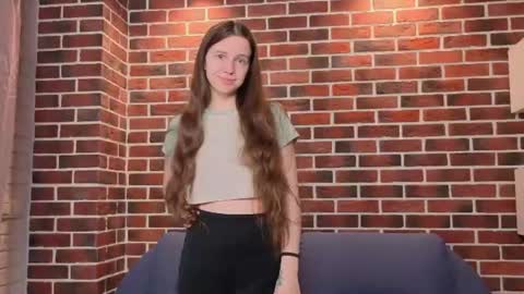 Snapshot of cwendenmon chatting on July 18, 7:06 pm Ashly online show from July 18, 7:06 pm