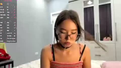 Akemi online show from July 28, 9:26 am