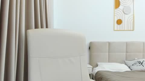 Eva online show from December 13, 8:58 pm