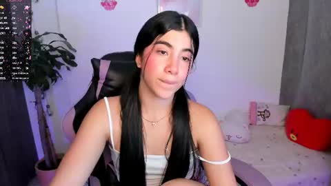 Snapshot of cyber_lizz chatting on June 17, 10:32 pm Liz online show from June 17, 10:32 pm