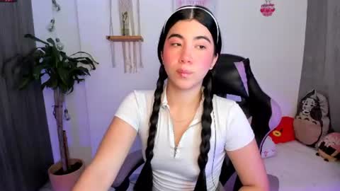 Snapshot of cyber_lizz chatting on June 22, 10:40 pm Liz online show from June 22, 10:40 pm