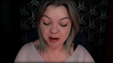 Snapshot of cyberdomme chatting on March 12, 9:45 pm Full time mean bitch. online show from March 12, 9:45 pm