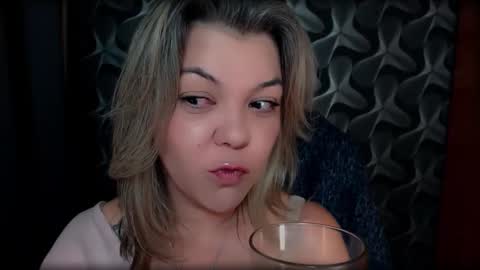 Snapshot of cyberdomme chatting on November 22, 12:31 am Full time mean bitch. online show from November 22, 12:31 am