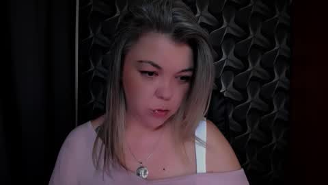Snapshot of cyberdomme chatting on May 12, 10:07 pm Full time mean bitch. online show from May 12, 10:07 pm