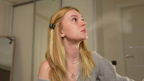 Snapshot of cyberheart_ chatting on September 14, 5:12 pm EMILY online show from September 14, 5:12 pm