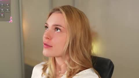 Snapshot of cyberheart_ chatting on November 13, 3:55 pm EMILY online show from November 13, 3:55 pm