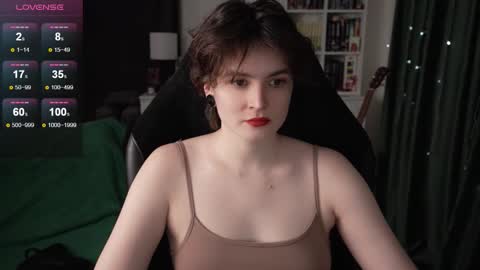 Helen Blossom online show from November 25, 8:42 pm