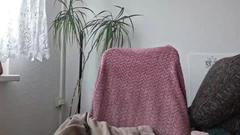 Snapshot of cyndee_winter chatting on January 15, 12:43 pm Cyndee Winter online show from January 15, 12:43 pm