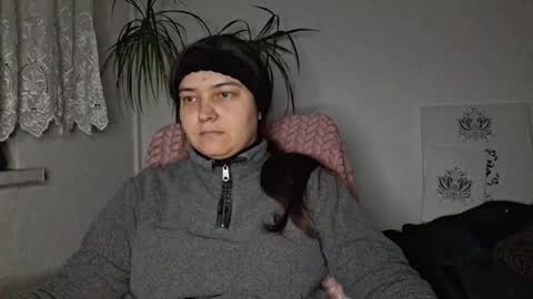 Snapshot of cyndee_winter chatting on January 17, 4:54 pm Cyndee Winter online show from January 17, 4:54 pm