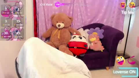 Cynthia online show from December 1, 2:33 pm