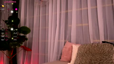 Snapshot of cynthiawest chatting on May 14, 3:35 am Ivy online show from May 14, 3:35 am