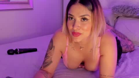 Snapshot of cyntia_adams chatting on February 28, 3:04 pm cyntia_adams online show from February 28, 3:04 pm