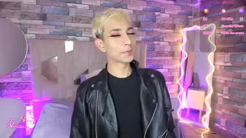 Snapshot of cyrus_tay chatting on June 7, 12:31 pm cyrus_tay online show from June 7, 12:31 pm