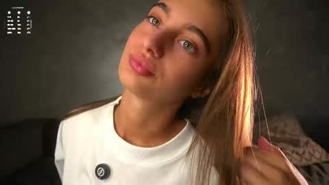 Snapshot of czamabech chatting on May 14, 1:12 am Isabella online show from May 14, 1:12 am