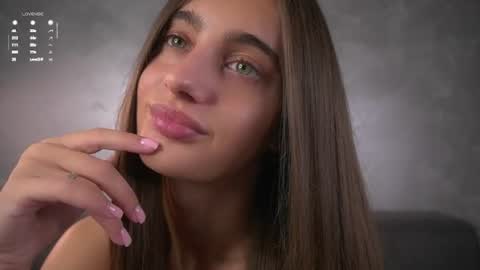Snapshot of czamabech chatting on July 16, 11:22 pm Isabella online show from July 16, 11:22 pm