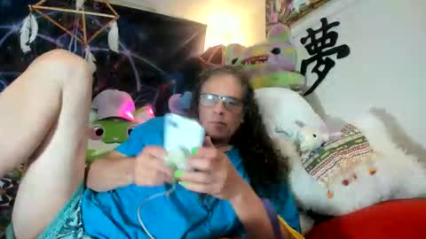 Snapshot of czechlove chatting on November 11, 8:53 pm Andrew Thomas online show from November 11, 8:53 pm