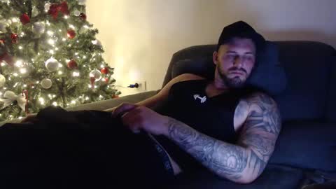 d3niis77 online show from December 15, 7:18 pm