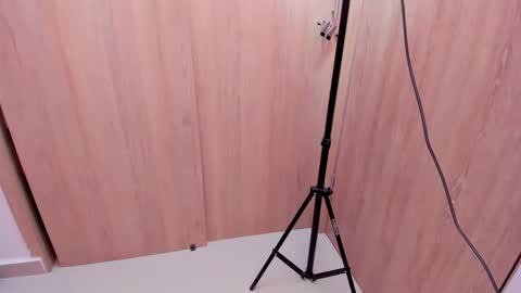 Snapshot of d___darling chatting on December 21, 9:44 am darling online show from December 21, 9:44 am