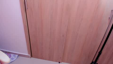 Snapshot of d___darling chatting on January 10, 9:23 am darling online show from January 10, 9:23 am