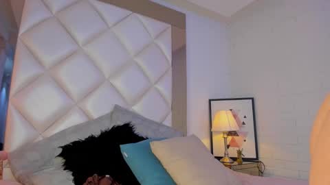 Kim online show from December 31, 8:26 am