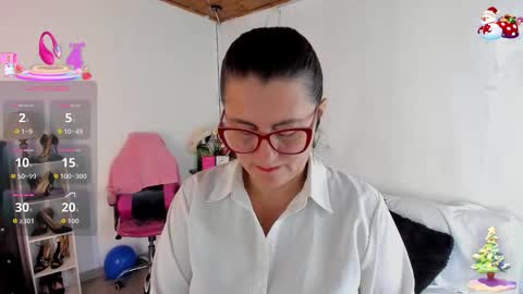 Mia  online show from December 18, 11:38 am