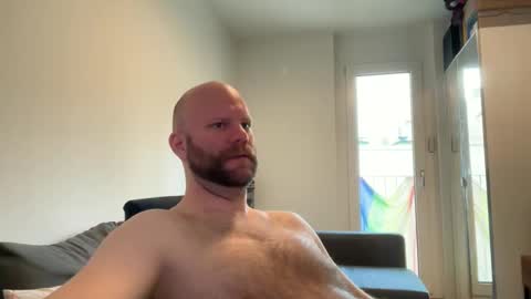 da_flows online show from April 17, 10:29 am