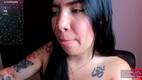 Ailyn  online show from December 6, 6:39 pm