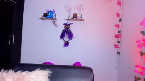 Ailyn  online show from January 30, 4:58 am