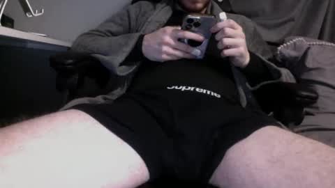 Snapshot of daan2021 chatting on March 5, 9:44 pm daan2021 online show from March 5, 9:44 pm