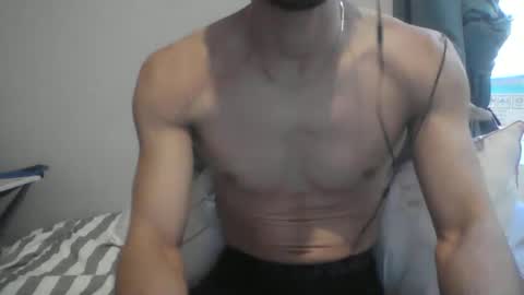 Snapshot of dabeibe chatting on February 25, 2:22 pm Jewbb online show from February 25, 2:22 pm