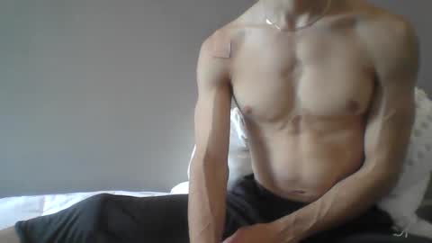 Snapshot of dabeibe chatting on March 10, 3:41 pm Jewbb online show from March 10, 3:41 pm