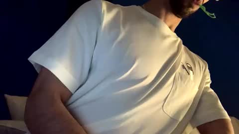 Snapshot of dabeibe chatting on November 29, 6:27 am Jewbb online show from November 29, 6:27 am