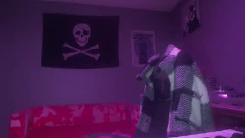 Snapshot of dabirdfree chatting on September 11, 10:21 pm Destroyer online show from September 11, 10:21 pm