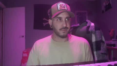 Snapshot of dabirdfree chatting on October 7, 12:41 am Destroyer online show from October 7, 12:41 am