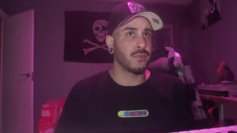 Snapshot of dabirdfree chatting on October 13, 7:36 pm Destroyer online show from October 13, 7:36 pm