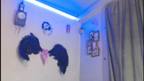 Snapshot of dabria_luxe chatting on February 5, 12:15 am dabria_luxe online show from February 5, 12:15 am